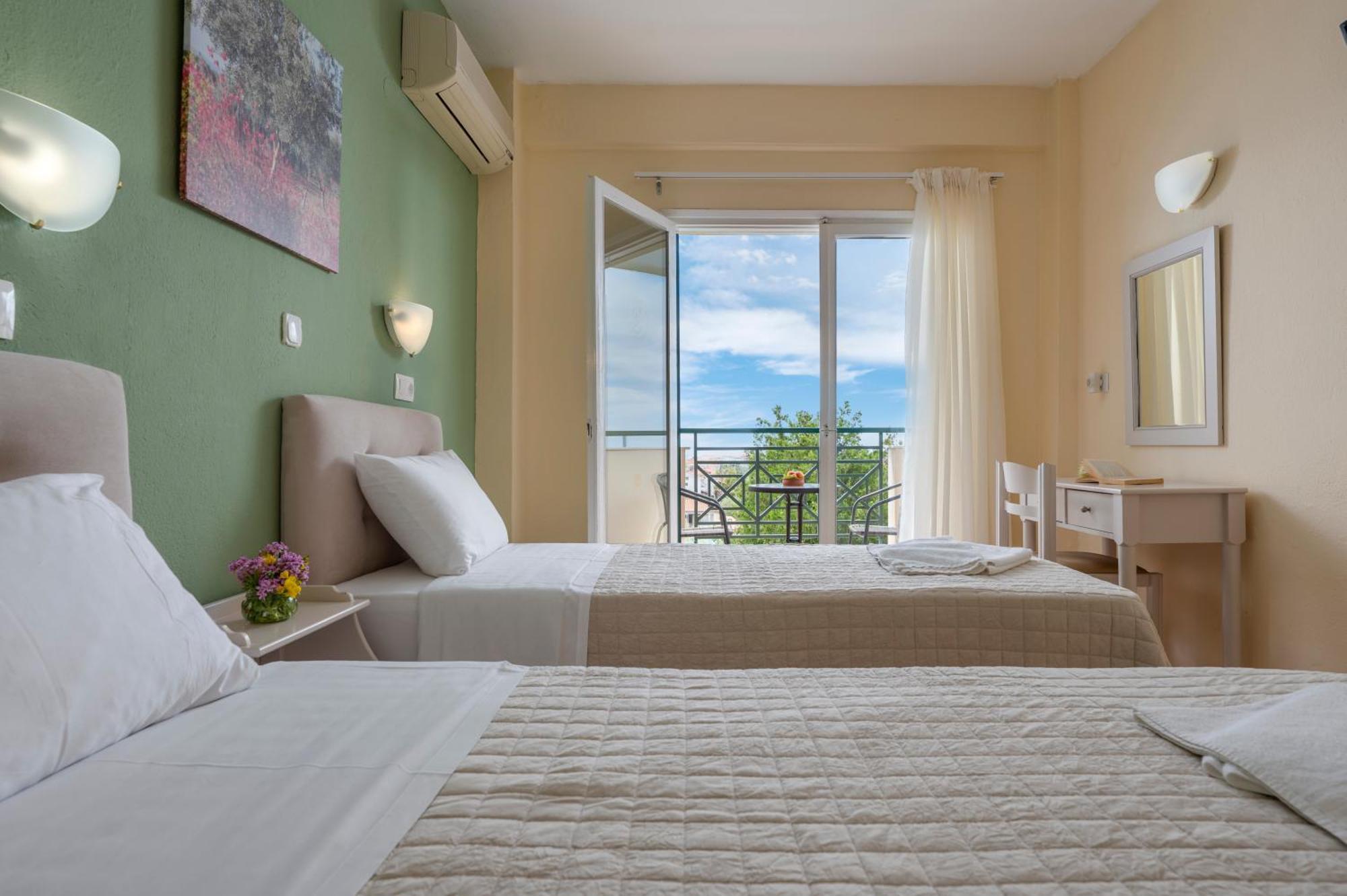 Julia Hotel فوركا المظهر الخارجي الصورة